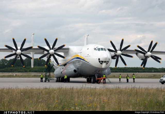 Ан-22: «Летающий собор» Страны Советов