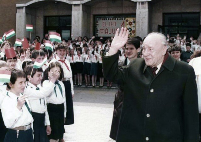 Как выглядели пионеры социалистических стран Европы. Их форма, значки и галстуки
