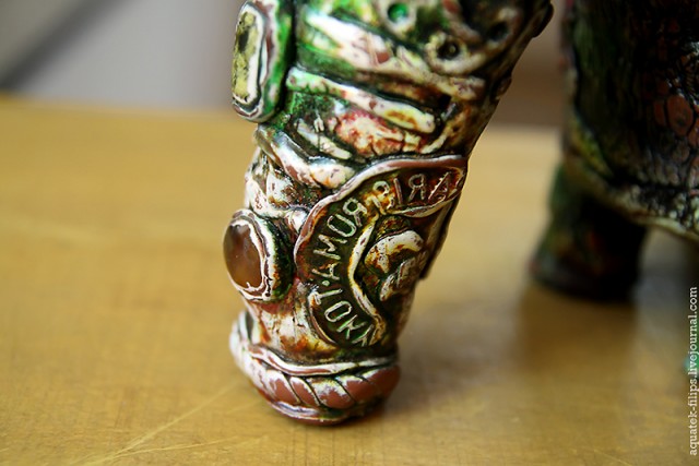 Слоники-лошадки из галереи современного искусства