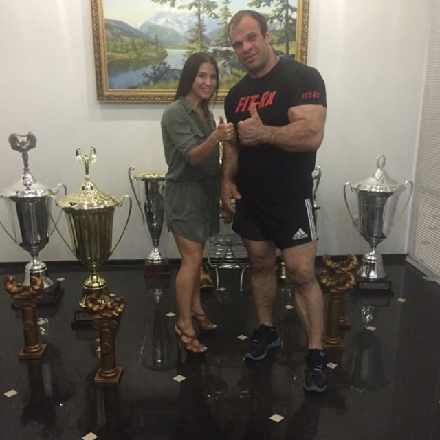Нет, не перевелись еще богатыри на Земле Русской