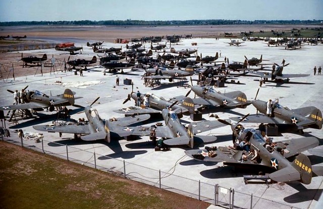 Р-39 Аэрокбра. Американская любимица сталинских соколов. История создания и основные модификации.
