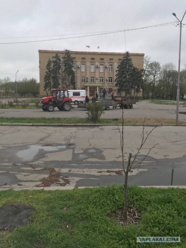 В Гениченске восстановили памятник Ленину