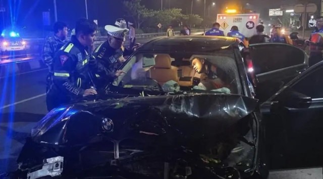 Google Maps до добра не доведут. BMW вылетел с недостроенной эстакады