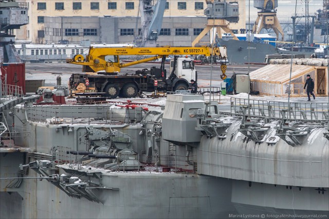 Авианосец «Адмирал Кузнецов». Или как его ласково называют моряки - "Кузя"