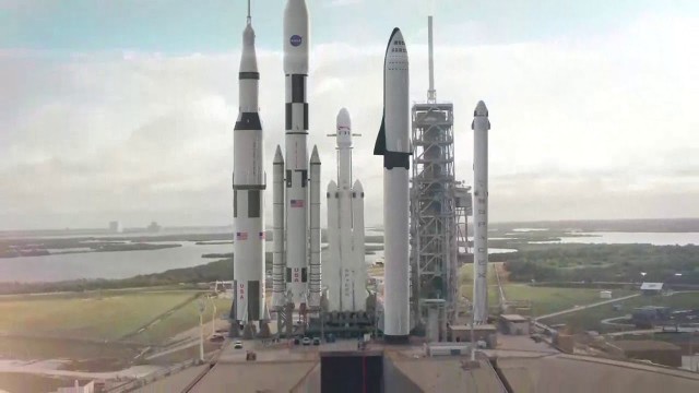 Первая китайская многоразовая ракета Чанчжэн-8 на космодроме Вэньчан