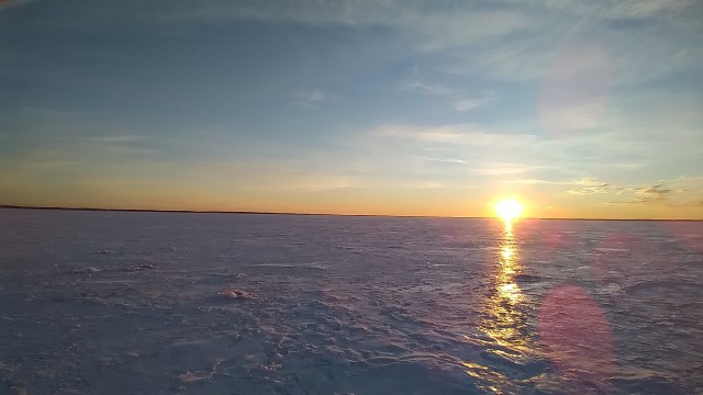 Открыл сезон зимней рыбалки