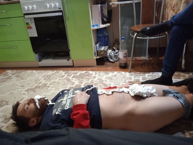 Таких друзей за х.... и в болото