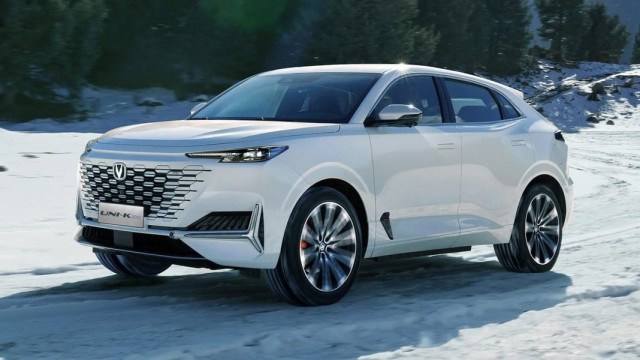 Changan устроил распродажу кроссоверов Changan Uni-K: скидка достигает 900 тыс. рублей
