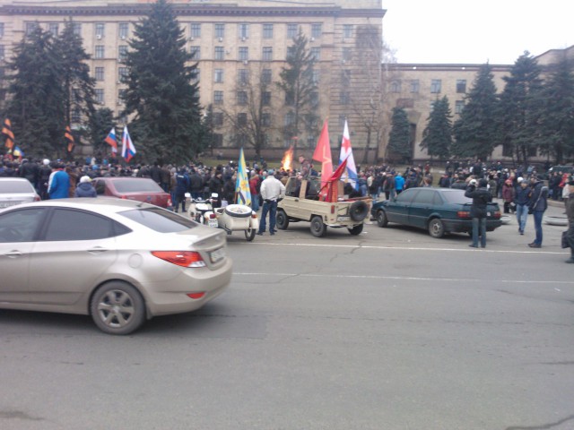 В Харькове Российский флаг!