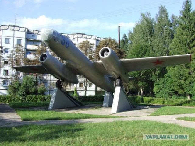 20 самых интересных авиапамятников