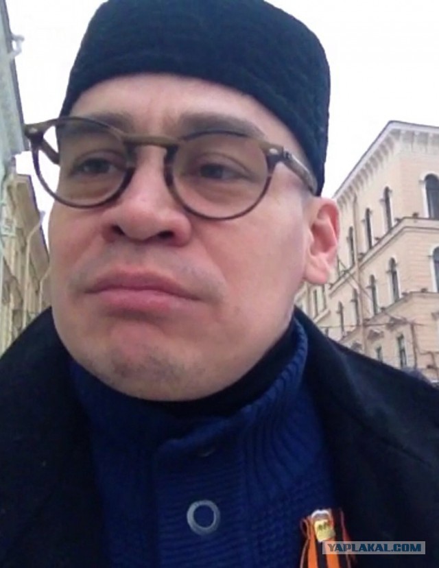 Учительницу из Красноярска уволили из-за жалобы активиста на пирсинг и фото в соцсетях