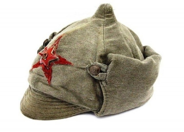 Когда нас в бой пошлёт товарищ Сталин и Ворошилов в бой нас поведет!