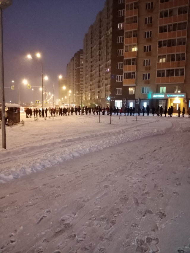 Очереди на общественный транспорт в Восточном Бутово в Москве