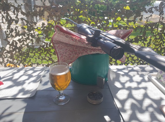 Камрады, у кого ещё тир на даче?