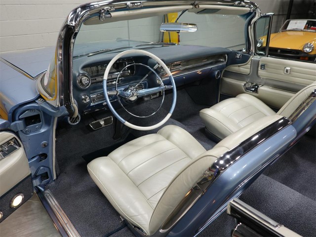'CadMad' 1959 Cadillac Eldorado Brougham. Своеобразных автофото пост.
