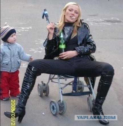 Сколько матерей на детской площадке?