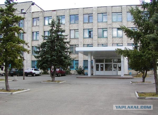 А там станки, везде станки...