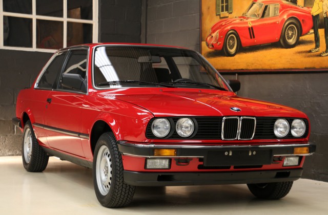 В Бельгии нашли новый BMW 1985 года и теперь продают.