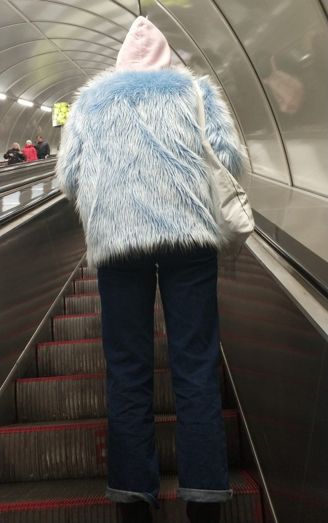 Свежая подборка "модников" из метро