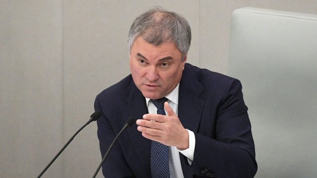 Володин предложил запретить транзит польских фур через Россию