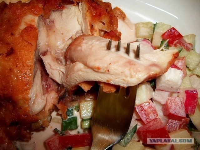 «Ишь грудь выпячила, бёдрами виляет, - Курица!», совместный пост  - Frau Marta и Mitsv