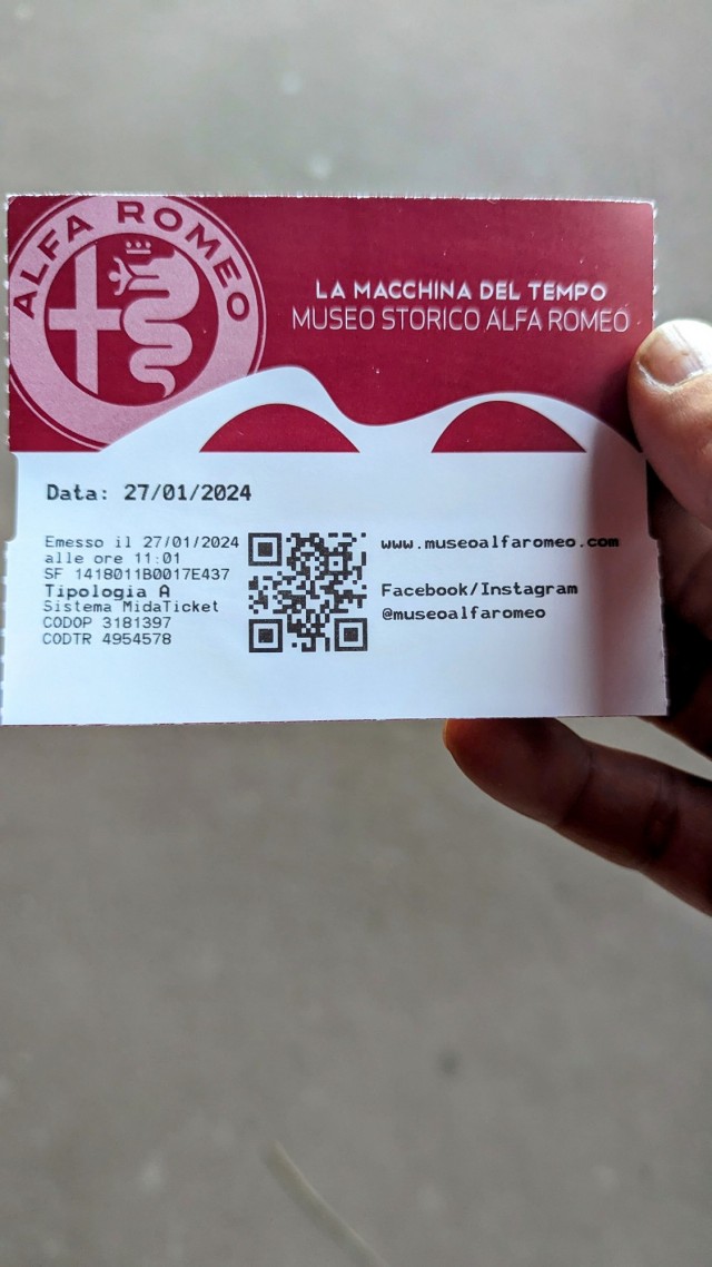 Alfa Romeo museo. Красивых автомобилей пост