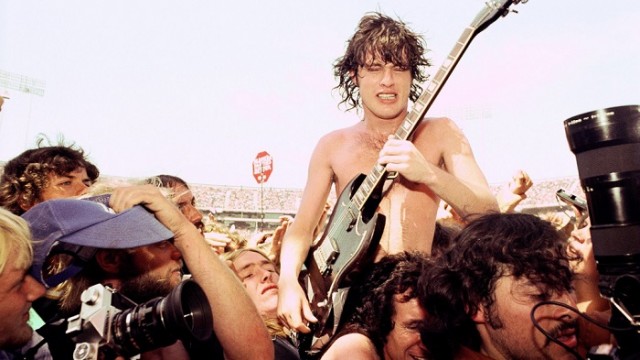 Музыка и музыканты: AC/DC по дороге в АД
