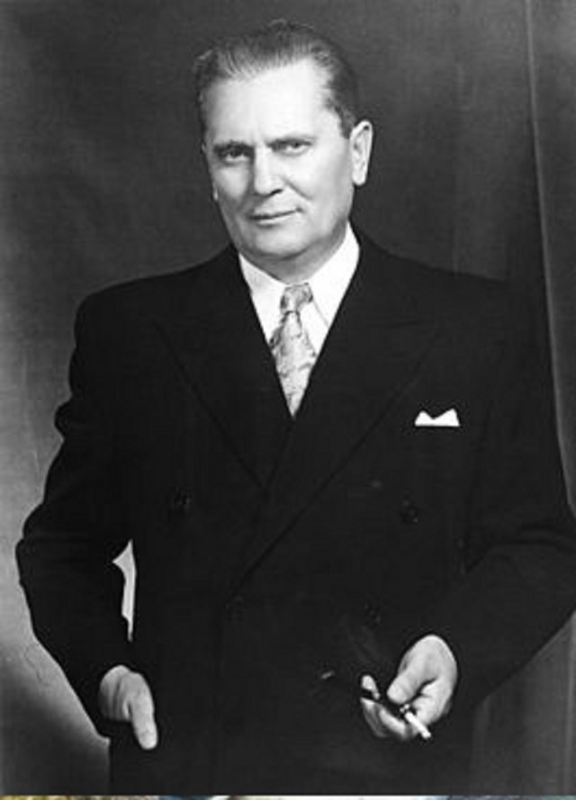 Еще ретрофото знаменитостей.