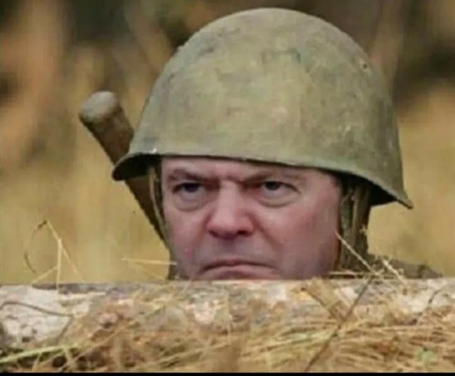 Медведев: европейцев надули, пообещав возместить кредит Киеву за счет РФ