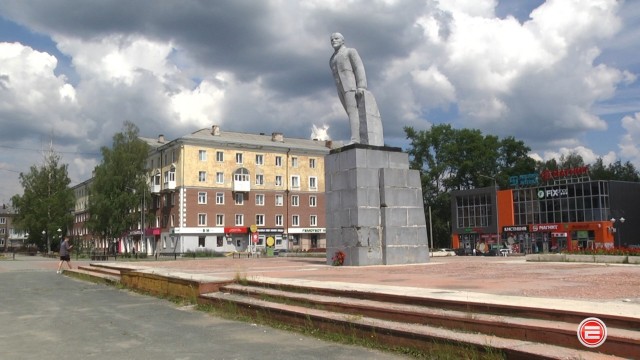 На месте снесенного памятника Ленину открыли музыкальный фонтан.