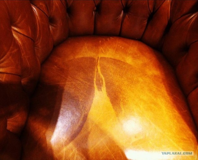 Девушка посидела