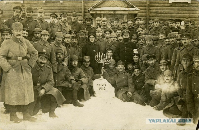 История в фотографиях