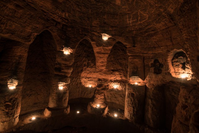 Кроличья нора оказалась входом в заброшенную 700-летнюю пещеру тамплиеров