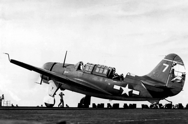 Curtiss SB2C Helldiver. Скотина US NAVY.