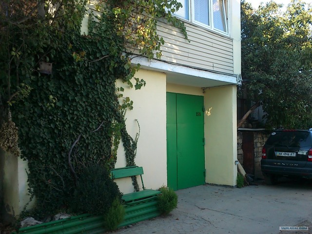 Отдохнули мы в Крыму....в гараже.