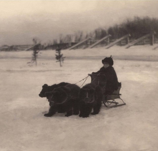 История разных эпох в фотографиях
