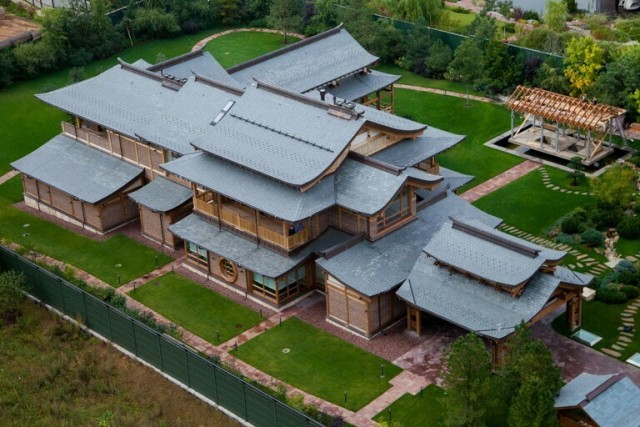 Почти в миллиард рублей