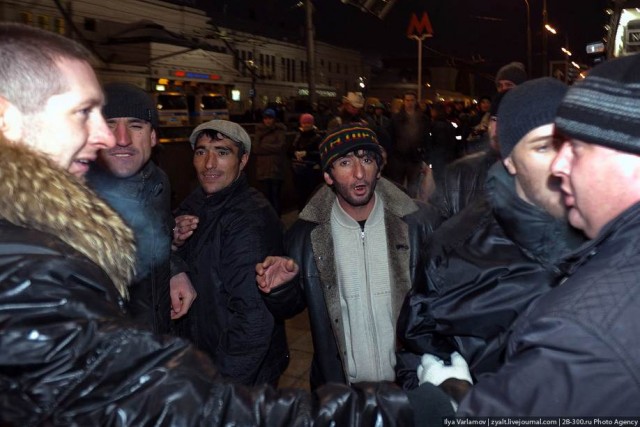 Беспорядки в Москве - продолжение возле Киевского