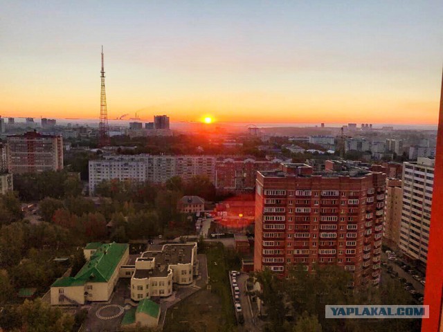 Лето, делимся видом из окна