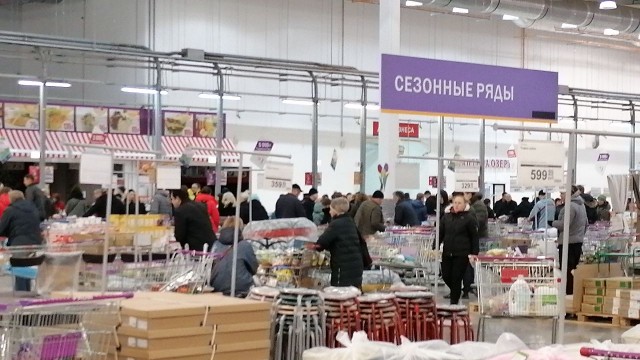 Очередь за продуктами в американском городе Сан-Хосе. Америке хана?
