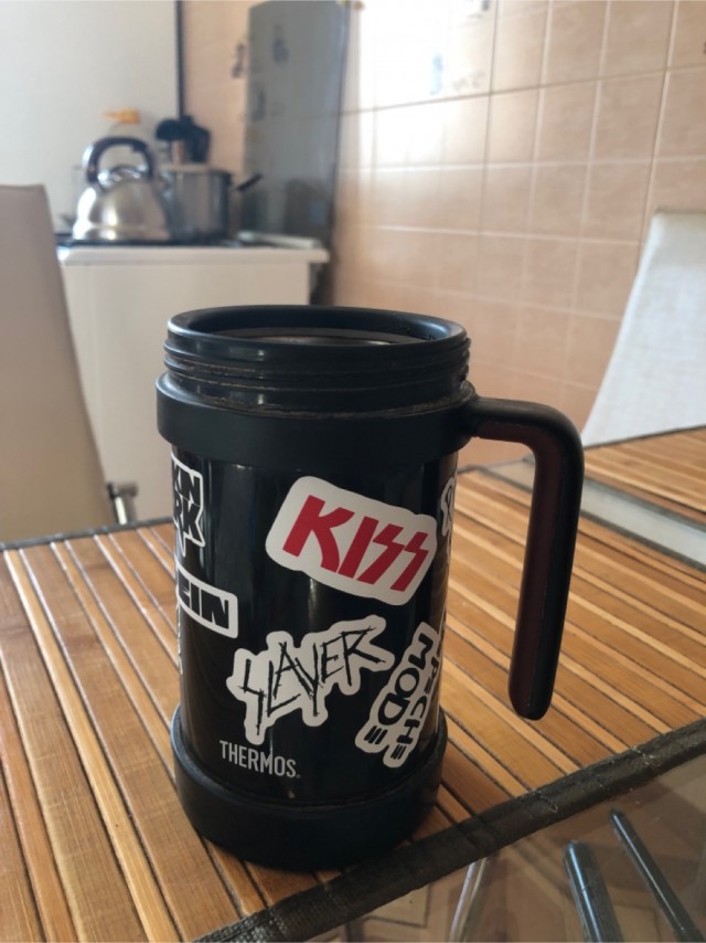 А из какой кружки вы пьете чай/кофе дома?