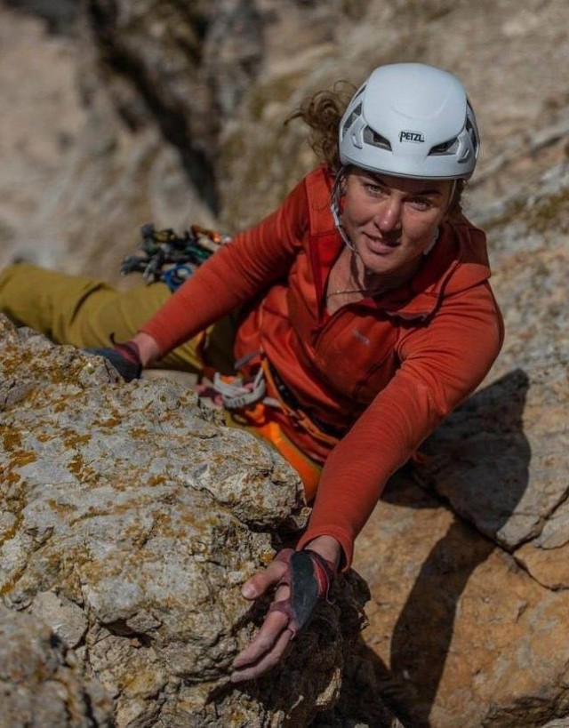 Чемпионка России по альпинизму сорвалась в расщелину во время восхождения в Гималаях
