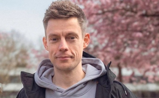 Журналиста Юрия Дудя (Минюст внес его в свой реестр иноагентов) могут проверить на предмет госизмены, сообщает ТАСС со ссылкой на источник в правоохранительных органах