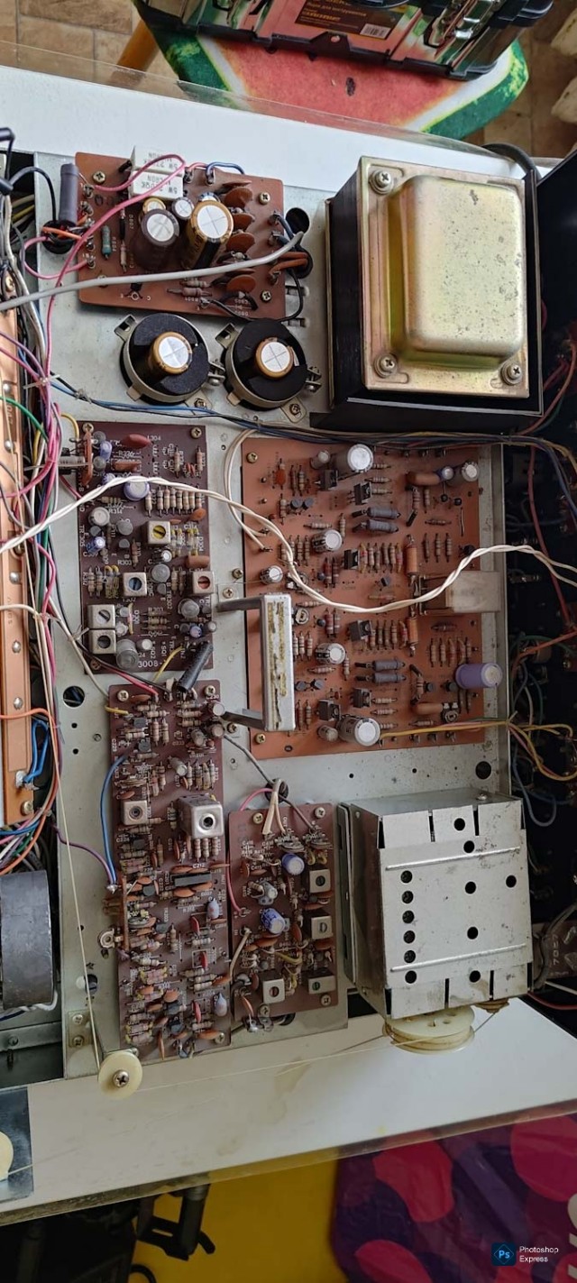 AKAI 77