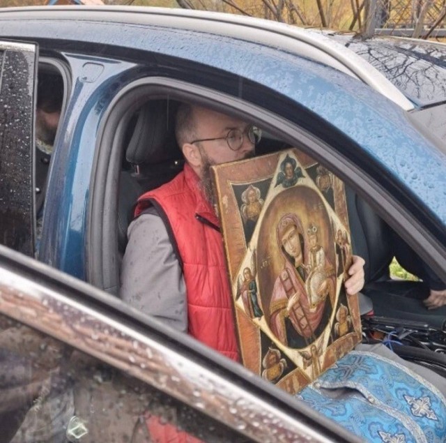 *БАЯН*Молебен против беспилотников провели в Калуге после атак на дата-центры