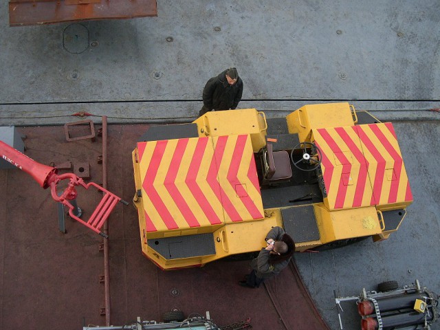 Плавучий гараж "Адмирала Кузнецова"