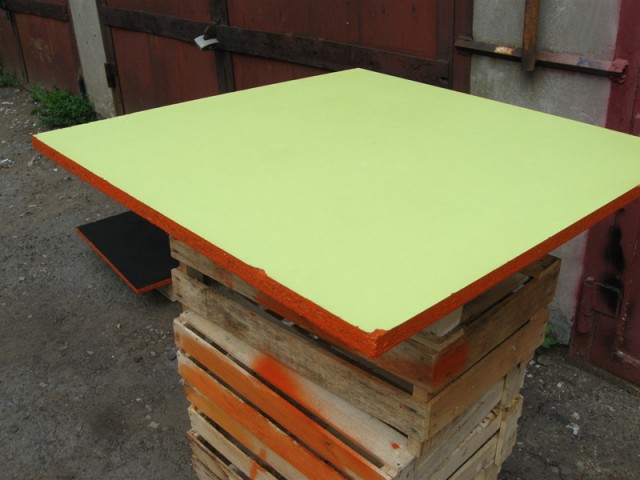 Стол для пикников.