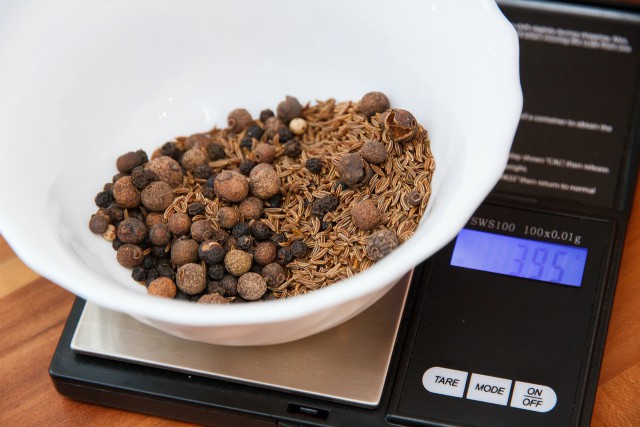 Легендарный немецкий фастфуд "Карривурст с картофелем фри"