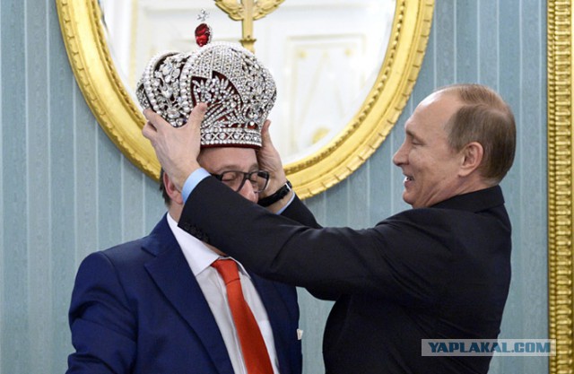 Смотрел выступление Жириновского в 2014 году и удивляюсь,почему его не посадили?