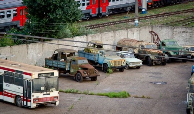 Кладбище старых автобусов